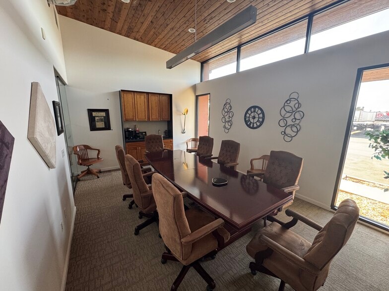More Photos Of 19400 Frontage Rd, Acampo Office For Lease
