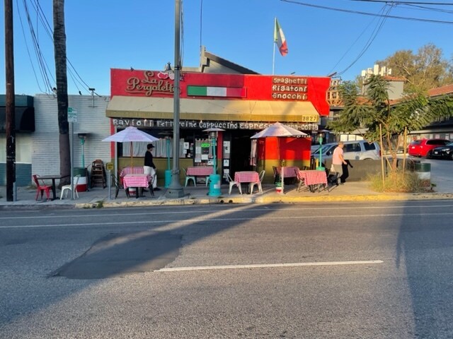 More Photos Of 2827 W Sunset Blvd, Los Angeles Restaurant For Lease