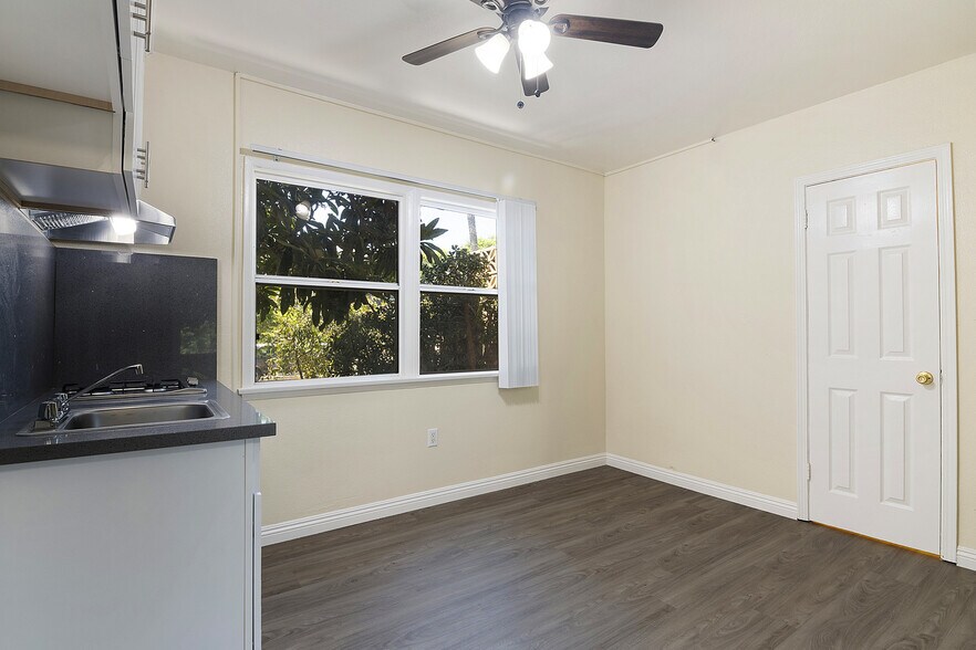 More Photos Of 1930 S Oxford Ave, Los Angeles Apartments For Sale