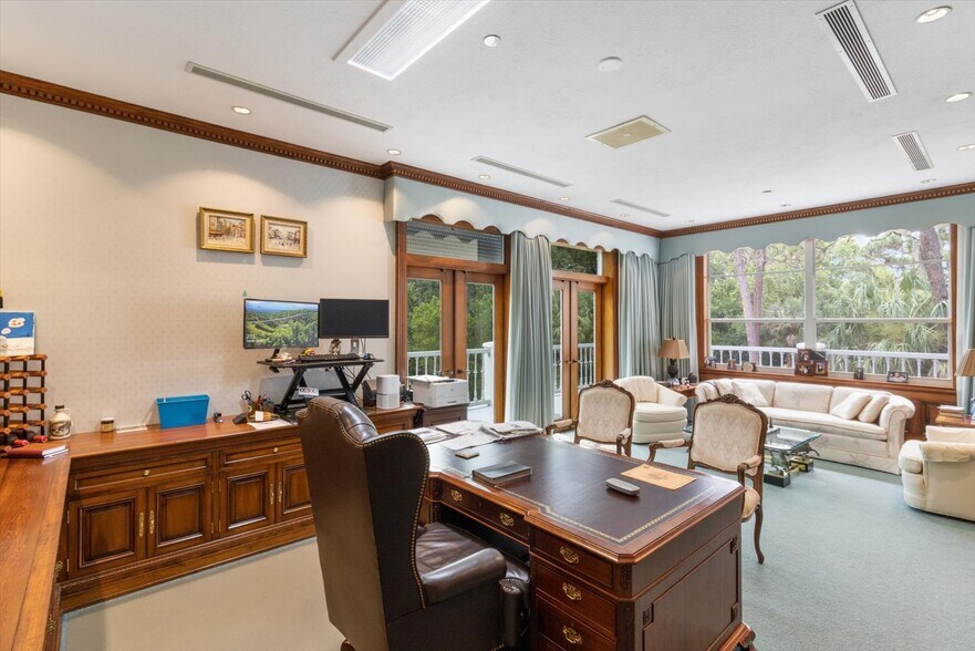 More Photos Of 268 S Suncoast Blvd, Crystal River Office For Sale