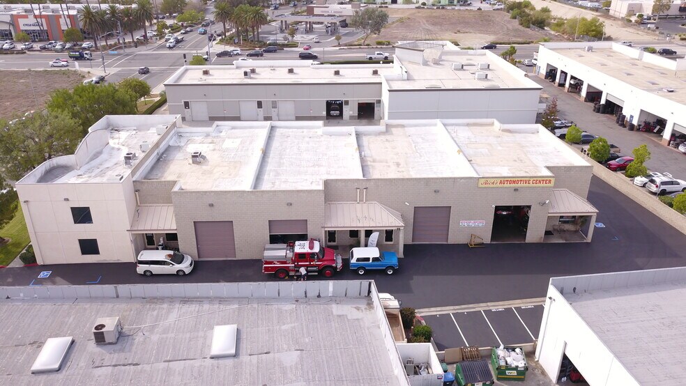 More Photos Of 41419 Pear St, Murrieta Warehouse For Lease
