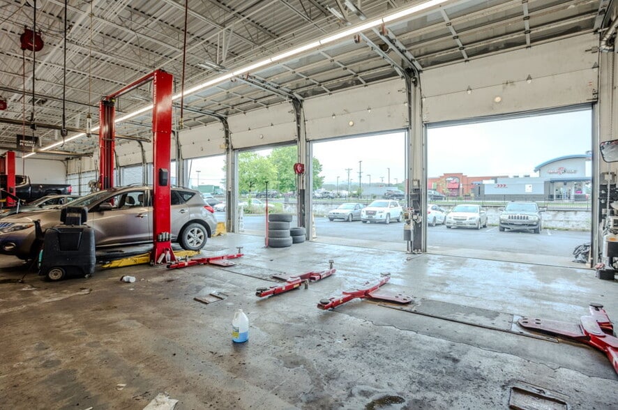 More Photos Of 1740 E Market St, Harrisonburg Storefront Retail Office For Sale