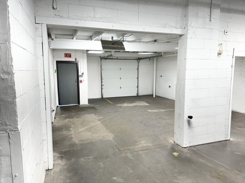 More Photos Of 585 11th St NW, Hickory Manufacturing For Lease