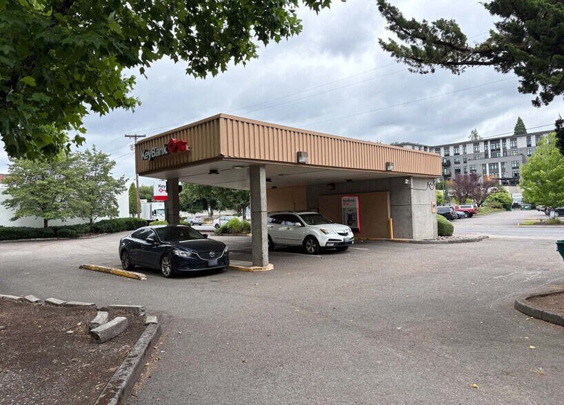 Primary Photo Of 10415 SE Main St, Milwaukie Bank For Sale
