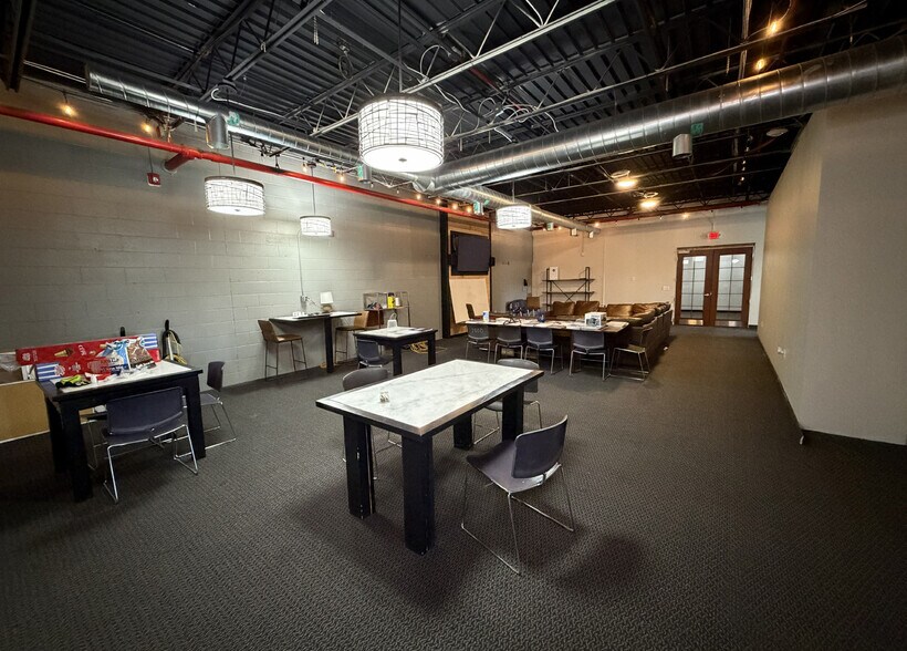 More Photos Of 1820 Iowa Ave, Lorain Warehouse For Sale