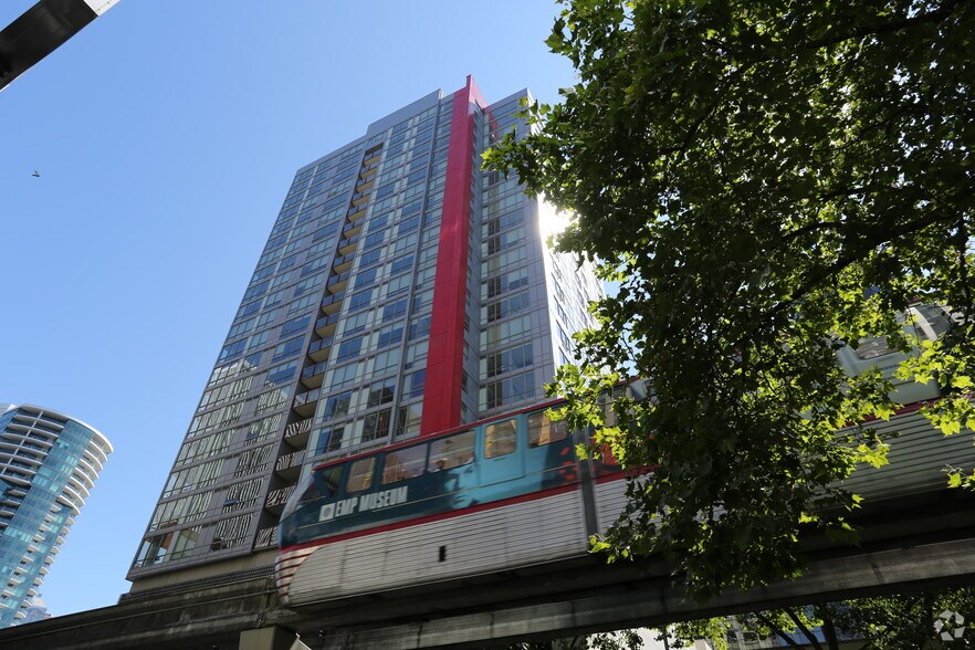 More Photos Of 2105 5th Ave, Seattle Apartments For Lease