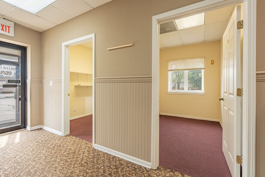 More Photos Of 1219 Ogden Ave, Downers Grove Office For Sale