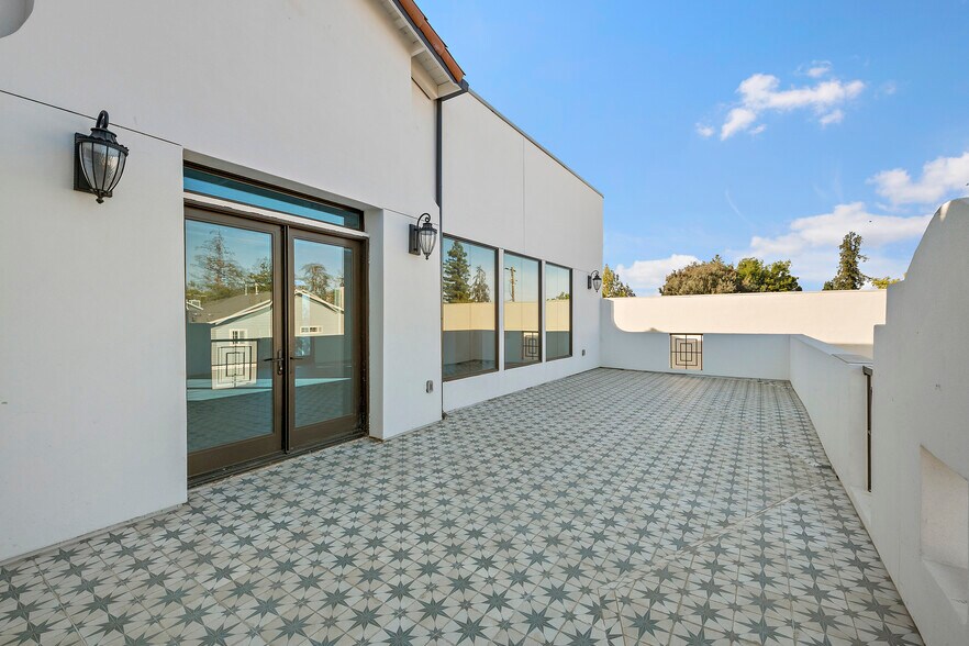 More Photos Of 2220 Winchester Blvd, Campbell Storefront Retail Office For Sale