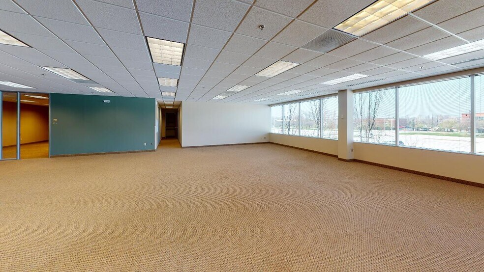 More Photos Of 630 W Carmel Dr, Carmel Office For Lease
