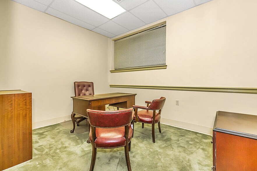 More Photos Of 303 Chestnut St, Philadelphia Office Residential For Sale