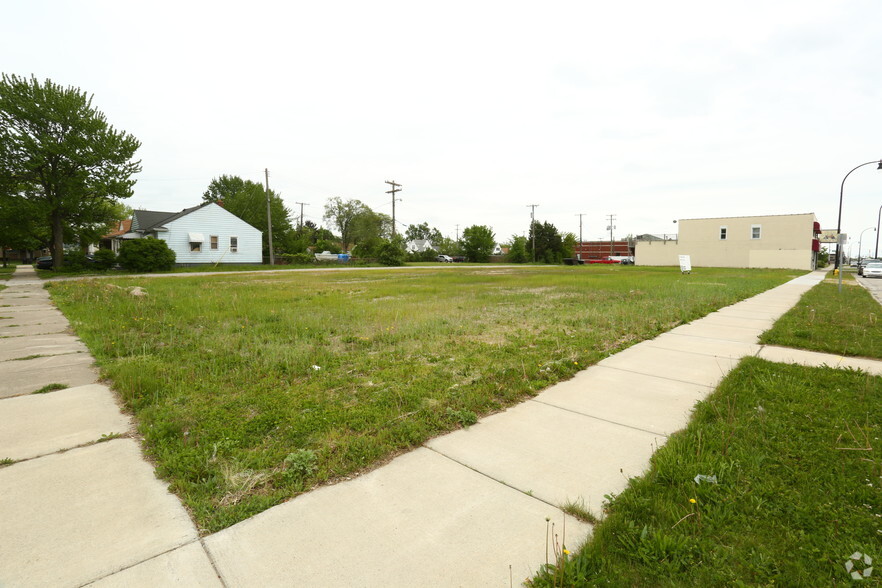 Primary Photo Of 3109 Fort St, Wyandotte Land For Lease