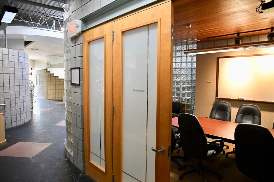 More Photos Of 634 Alpha Dr, Pittsburgh Office For Lease