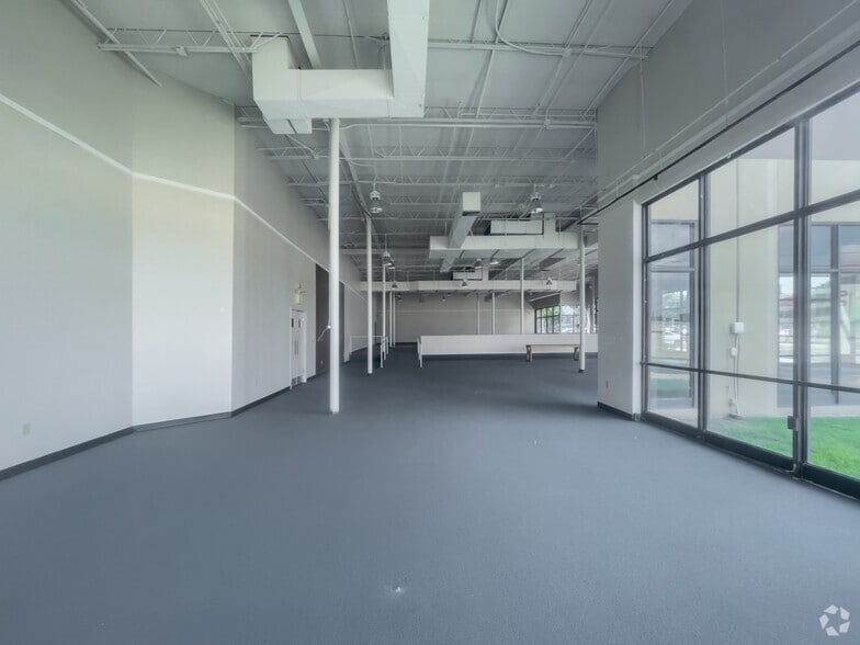 More Photos Of 15665-15689 San Pedro Ave, San Antonio Unknown For Lease