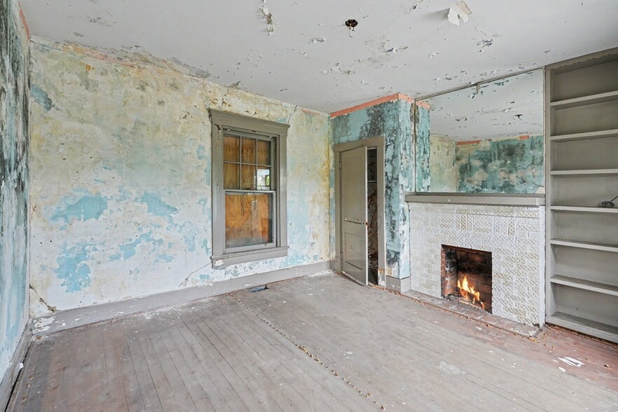More Photos Of 831 Highway Ave, Covington Office For Sale