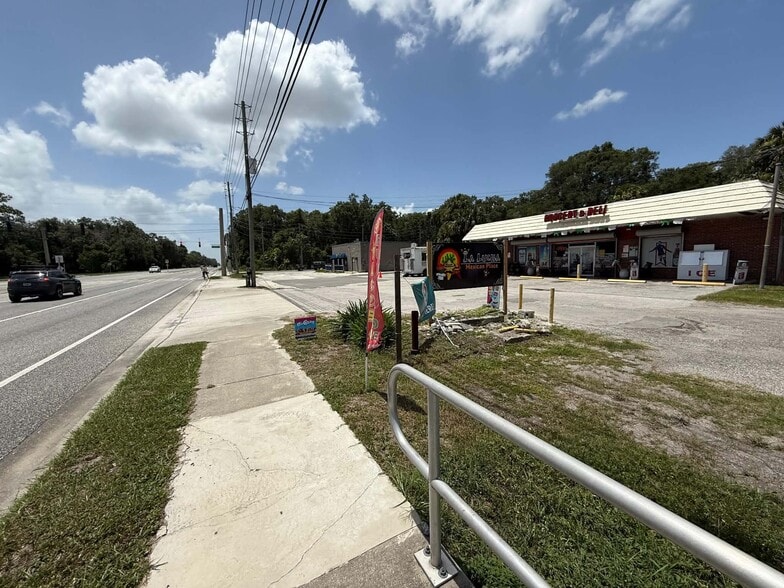 More Photos Of 2534 N Spring Garden Ave, Deland Freestanding For Lease