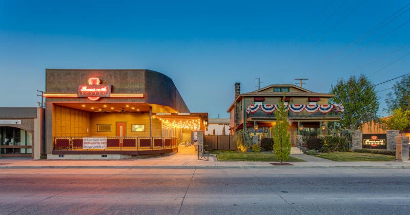 More Photos Of 638 SW 6th St, Redmond Restaurant For Sale