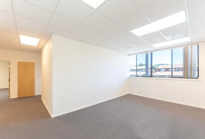 More Photos Of 13748 Center St, Carmel Valley Office Residential For Lease