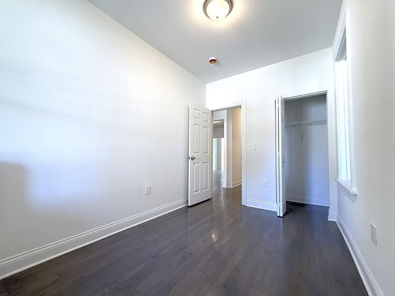 More Photos Of 2905 N Bartlett Ave, Milwaukee Apartments For Sale