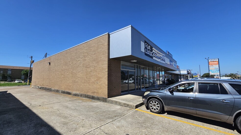 More Photos Of 3305 Palmer Hwy, Texas City Storefront For Lease