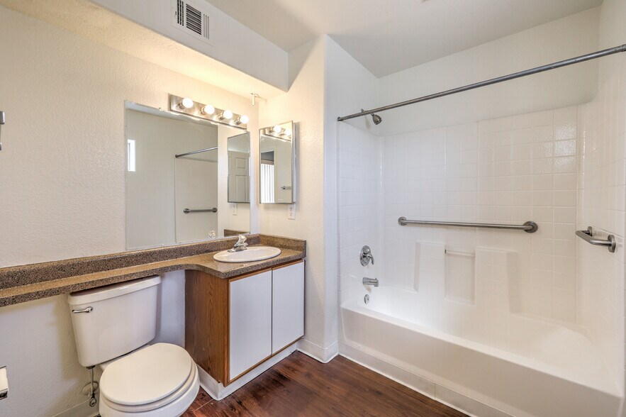 More Photos Of 4340 N Las Vegas Blvd, Las Vegas Apartments For Sale