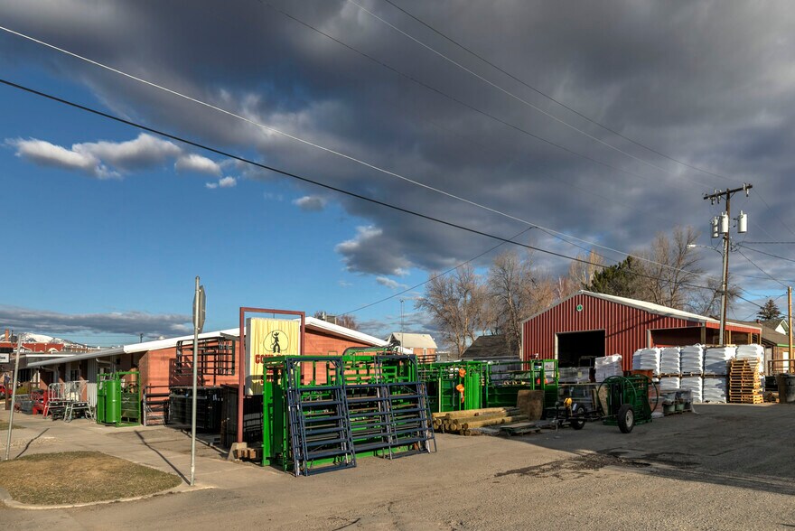 More Photos Of 401 Milwaukee Ave, Deer Lodge Office For Sale