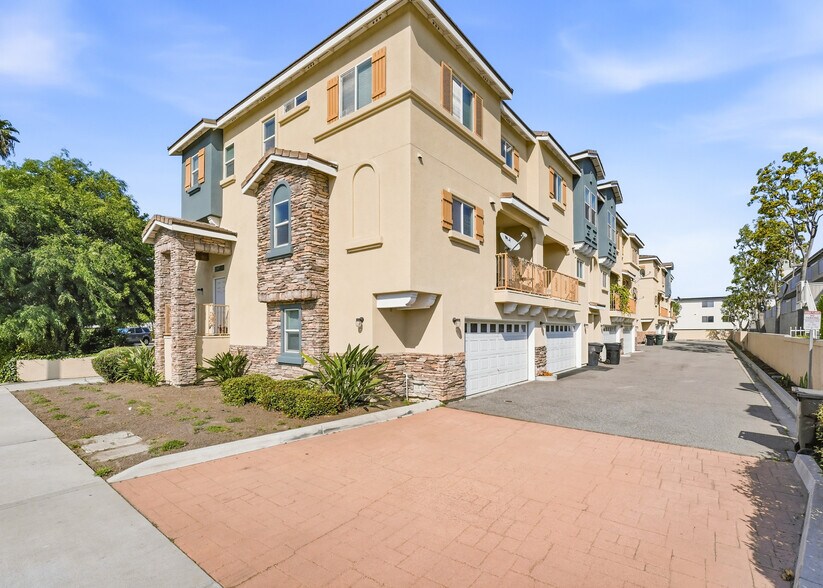 Primary Photo Of 670 S Magnolia Ave, Anaheim Apartments For Sale