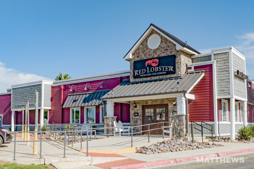 Primary Photo Of 100 N Interstate 35, San Marcos Restaurant For Sale