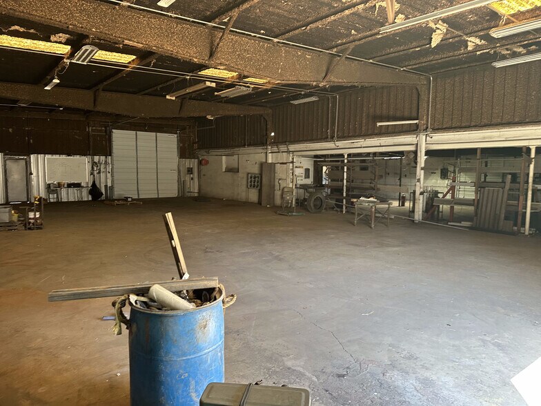 More Photos Of 1398 Stonewall St, Memphis Warehouse For Lease