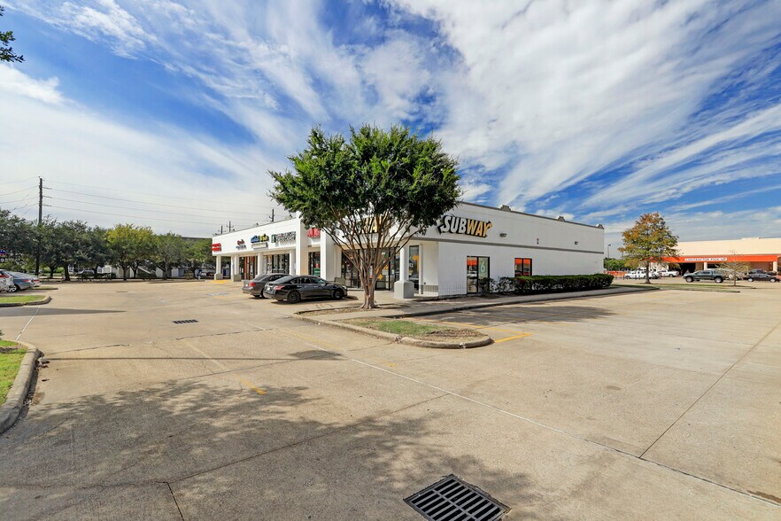 More Photos Of 2838 S Hwy 6, Houston Unknown For Lease