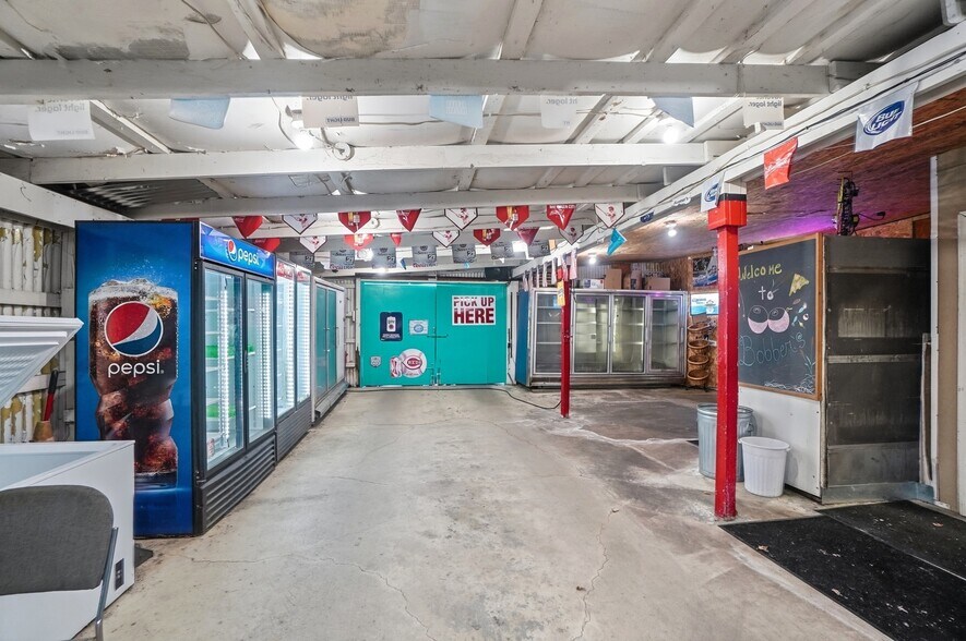 More Photos Of 15641 Oh-235, Belle Center Freestanding For Sale