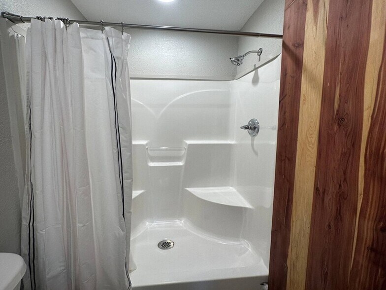 More Photos Of 4326 TX-19, Trinity Marina For Sale