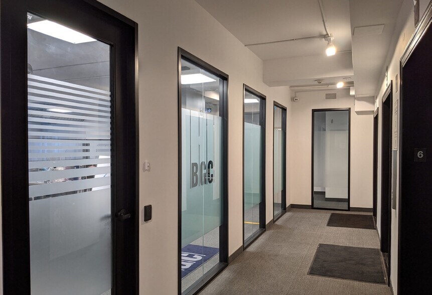 More Photos Of 372 Bay St, Toronto Office For Lease