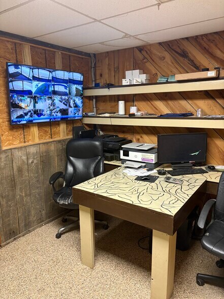 More Photos Of 1704 E Hwy 70, Kingston Bar For Sale