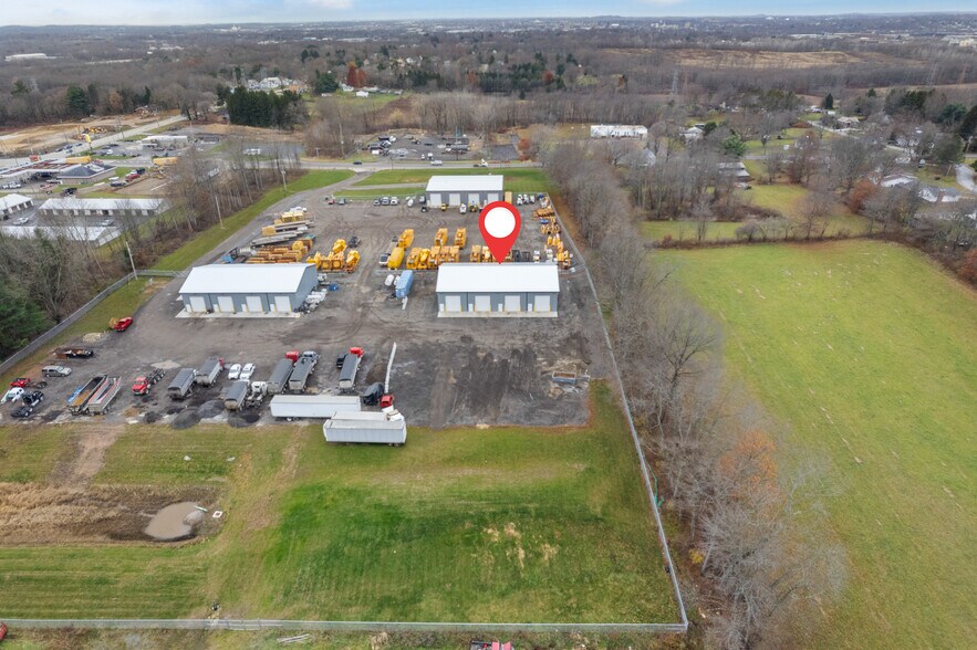More Photos Of 204 Trump Ave NE, East Canton Flex For Lease