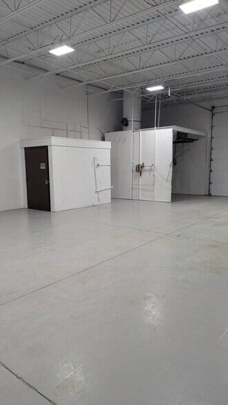 More Photos Of 3659-3679 Lost Nation Rd, Willoughby Warehouse For Lease