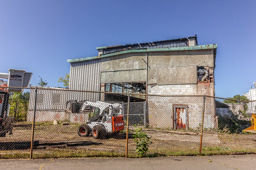 More Photos Of 89-91 Shelton Ave, New Haven Light Manufacturing For Lease