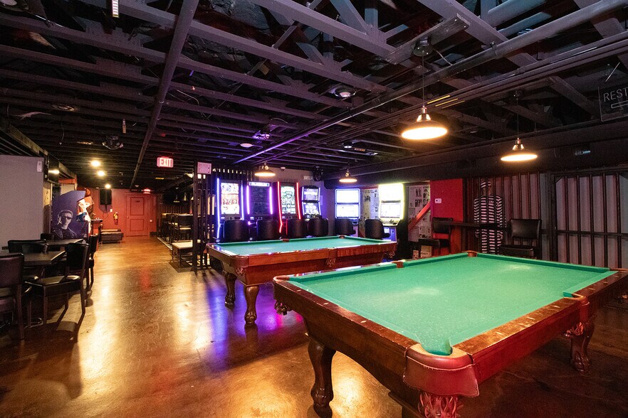 More Photos Of 21 E Athens St, Winder General Retail For Sale