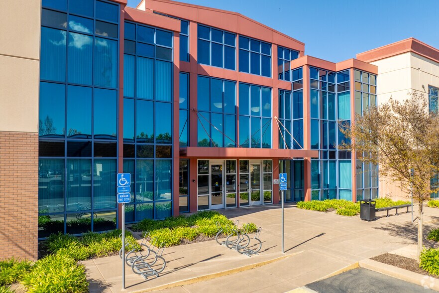 More Photos Of 260 Cousteau Pl, Davis Medical For Lease