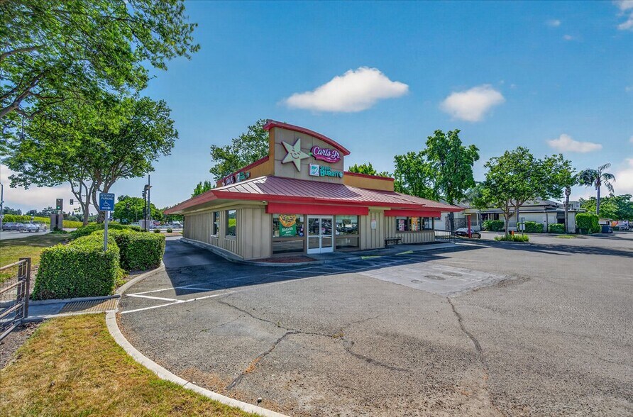 More Photos Of 501 S Chinowth St, Visalia Fast Food For Sale