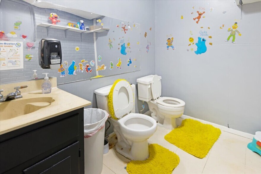 More Photos Of 1201 W Nelson St, Denison Daycare Center For Sale