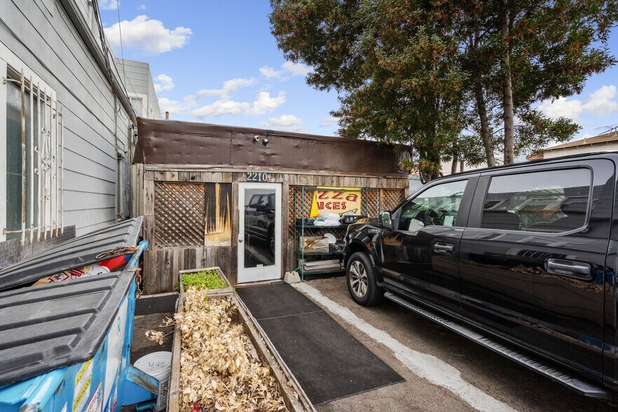 More Photos Of 2210 S El Camino Real, San Mateo Storefront For Sale