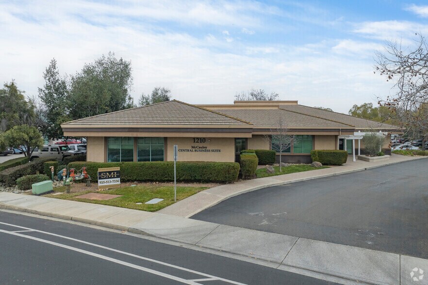 Primary Photo Of 1210 Central Blvd, Brentwood Office For Lease