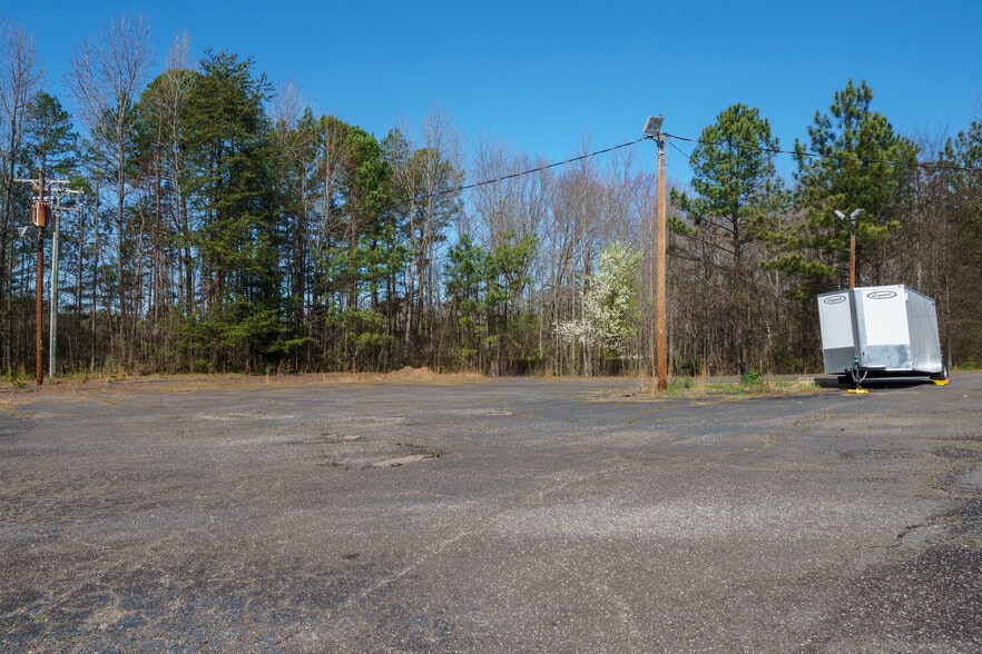 More Photos Of 16601 Old Statesville Rd, Huntersville Storefront Retail Office For Sale