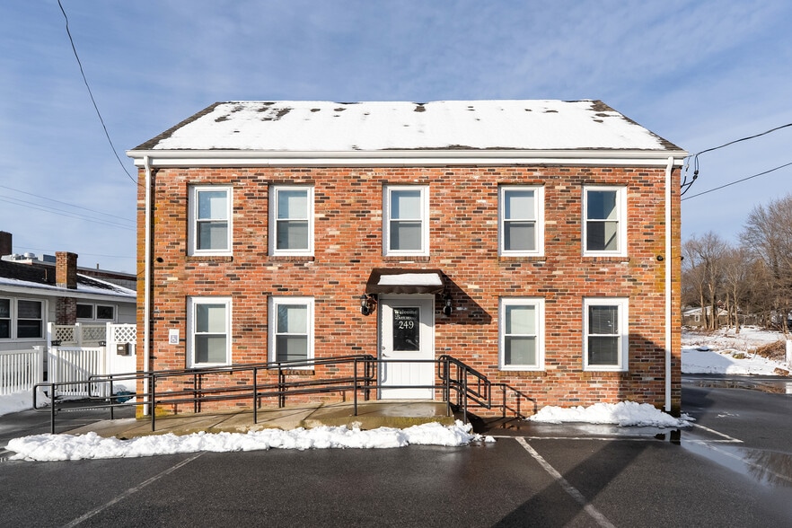 More Photos Of 249 W Main St, Avon Office For Lease