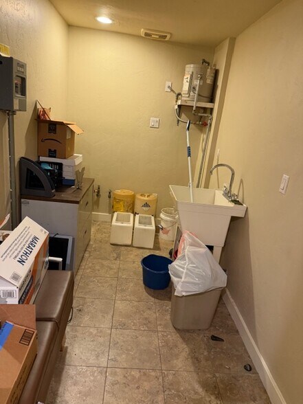 More Photos Of 2450 E Whitmore Ave, Ceres Medical For Lease