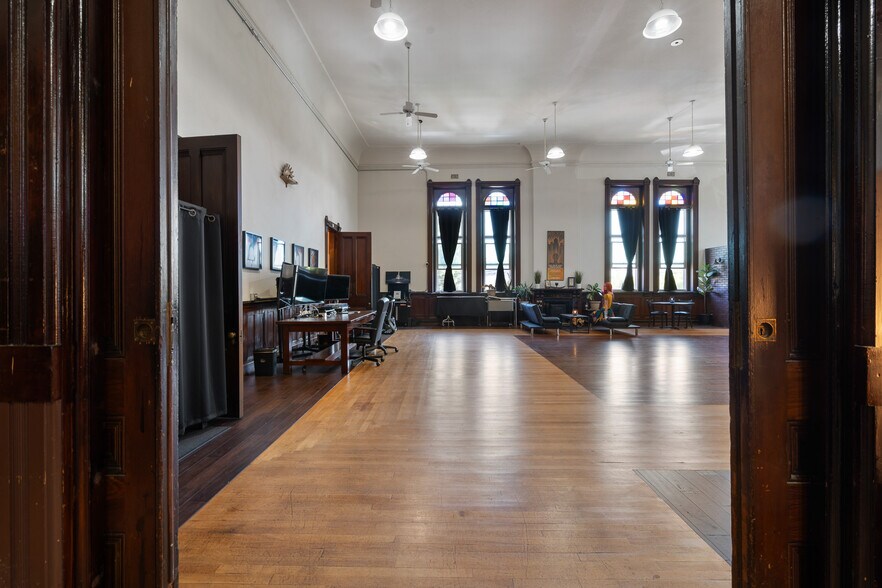 More Photos Of 106 W J St, Benicia Office For Sale