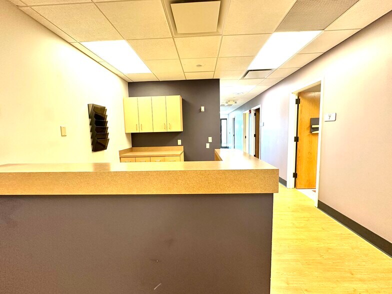 More Photos Of 2022 Kelle Dr, Chesterton Medical For Sale