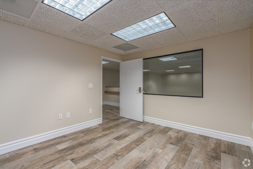 More Photos Of 10304 Placer Ln, Sacramento Office For Sale