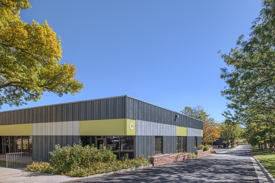 More Photos Of 14 Inverness Dr E, Englewood Unknown For Lease