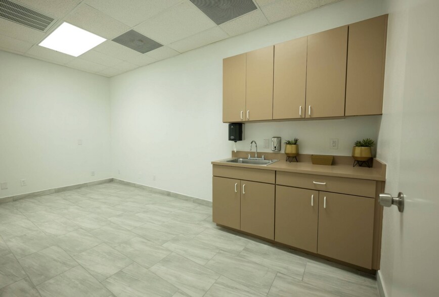 More Photos Of 1408 S Jones Blvd, Las Vegas Office Residential For Sale